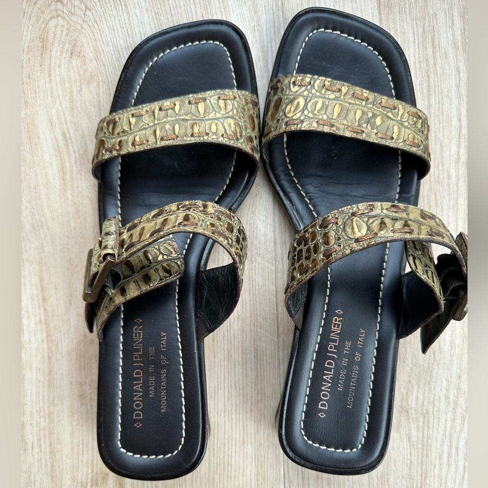Donald Pliner Ankara Green & Gold Metallic Croc-Print Leather Slide Sandals~9.5M - Picture 12 of 12